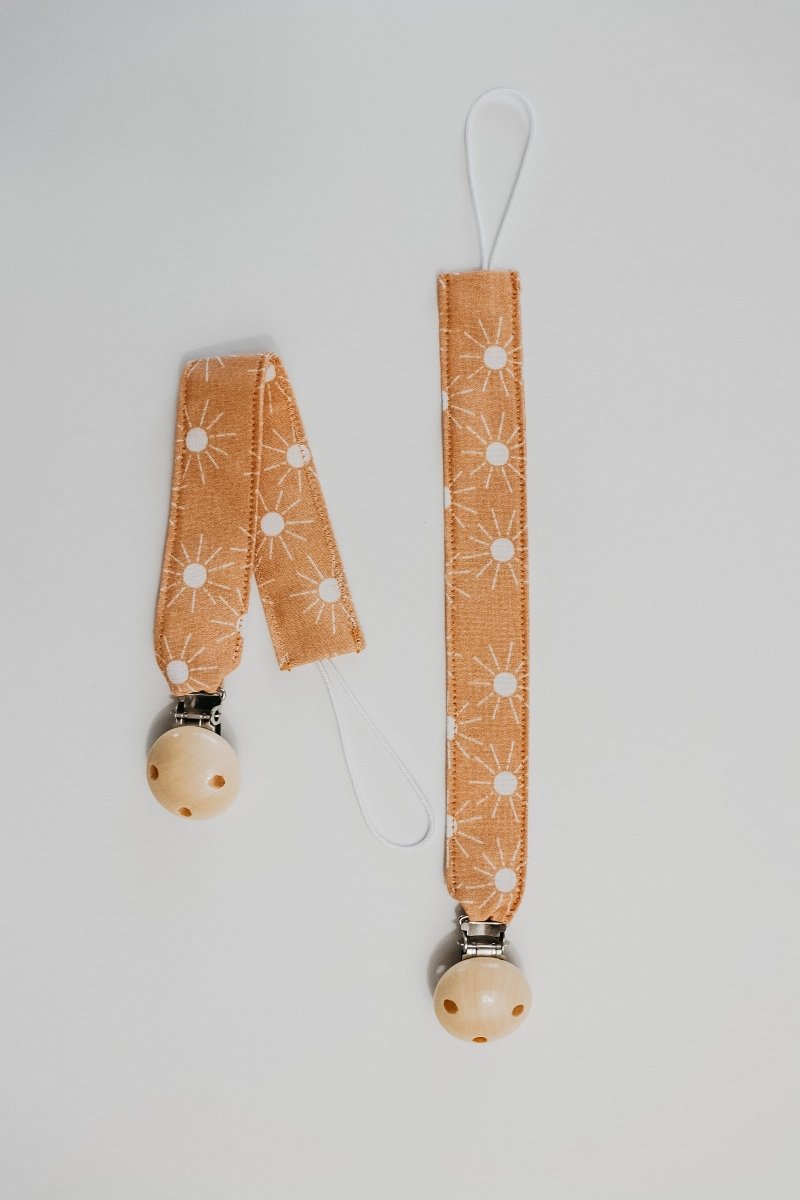 Little Mae & Co Gaze Pacifier Clip Modern Print Keeps Pacifier Handy - Everetts Place Boutique - 