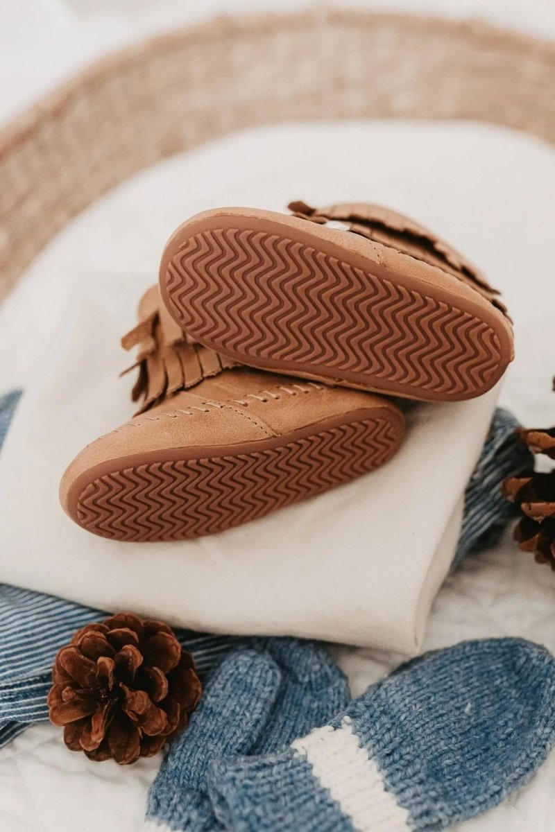 Little Love Bug Co. Genuine Leather The Cozy Boot with Warm Lining for Growing Children - 