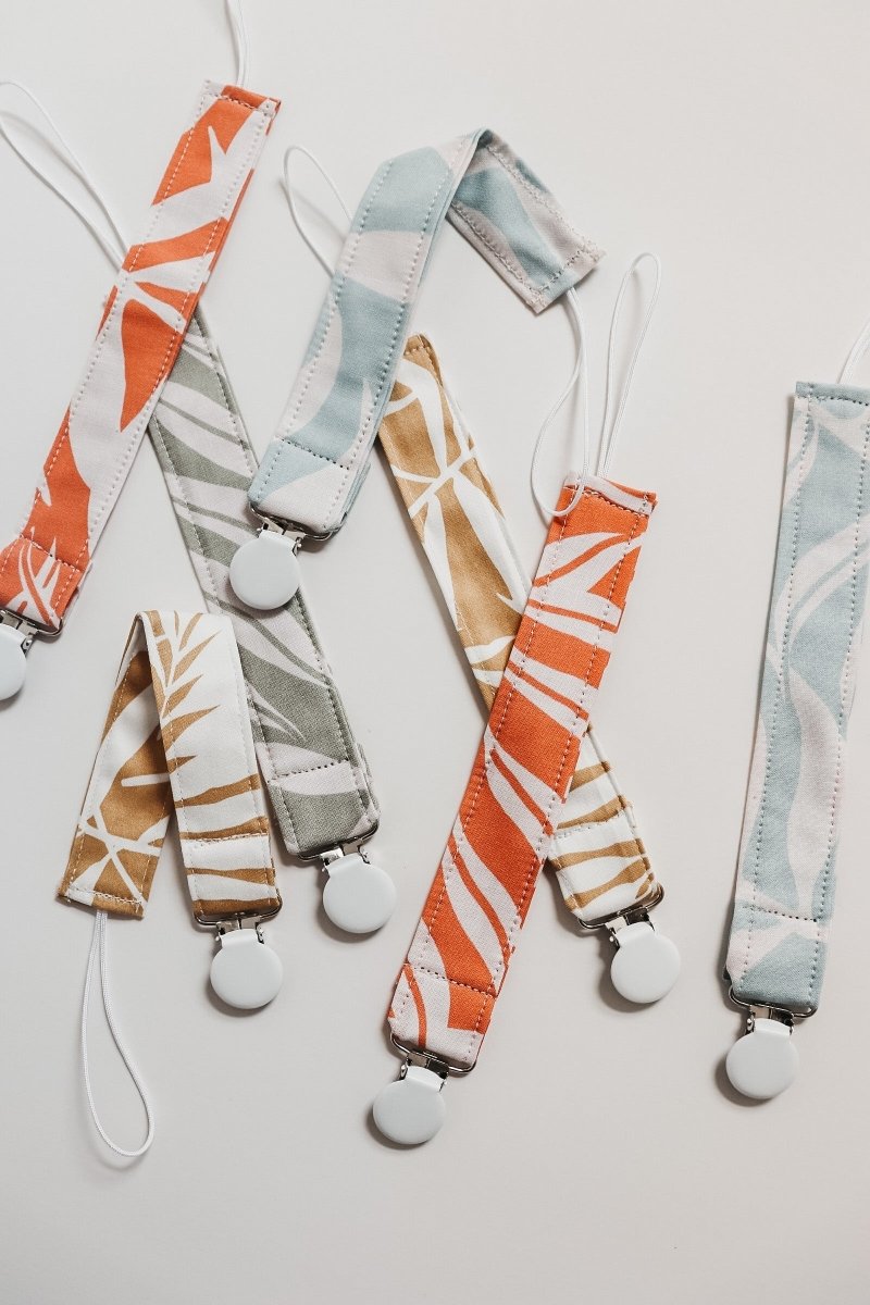 Little Mae & Co Gold Palm Pacifier Clip Baby Accessory With Modern Print - Everetts Place Boutique - 