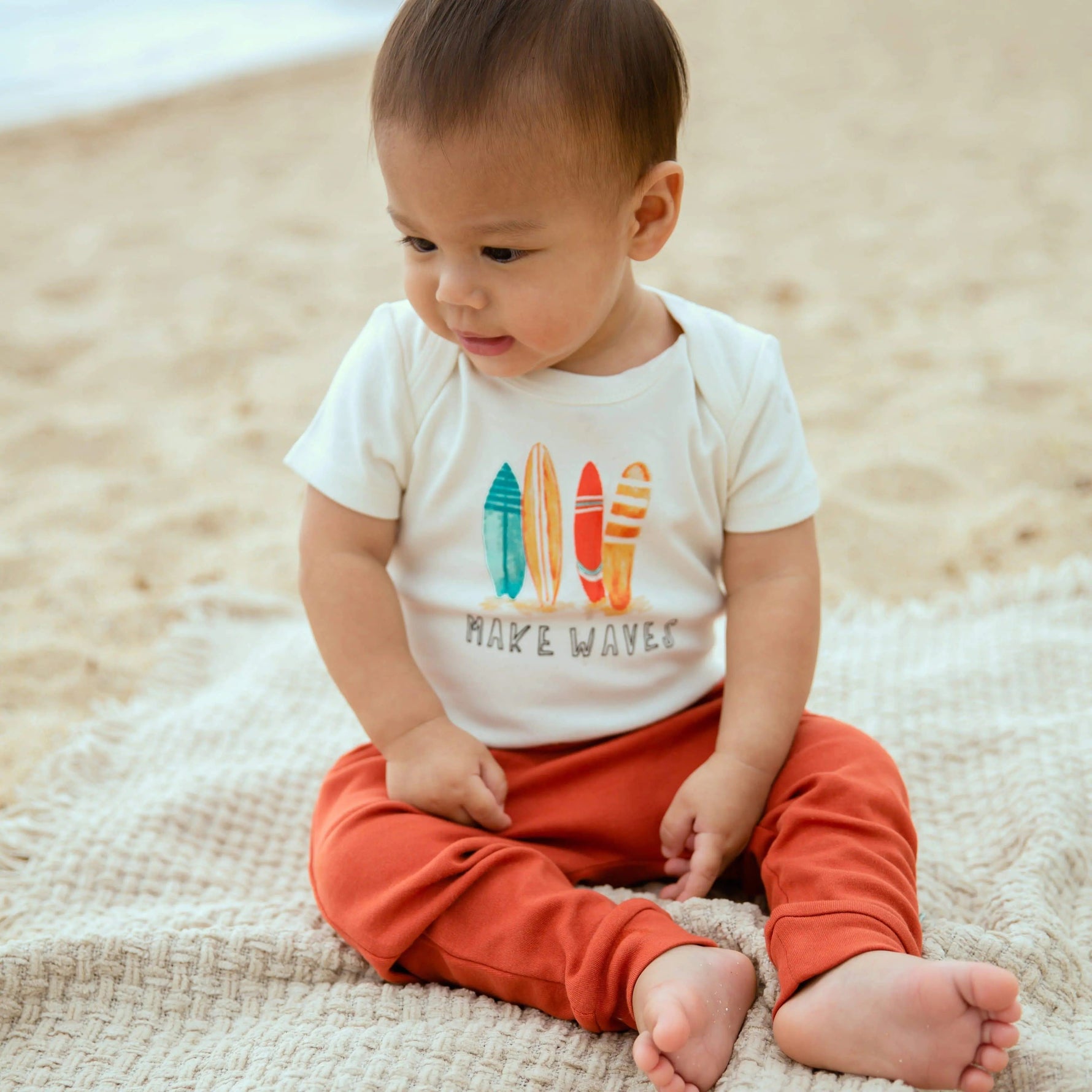 Finn And Emma Graphic Bodysuit Set 5 Pack With Free Gift Buttersoft Organic Cotton For Babies Summer Ready Finn + Emma 