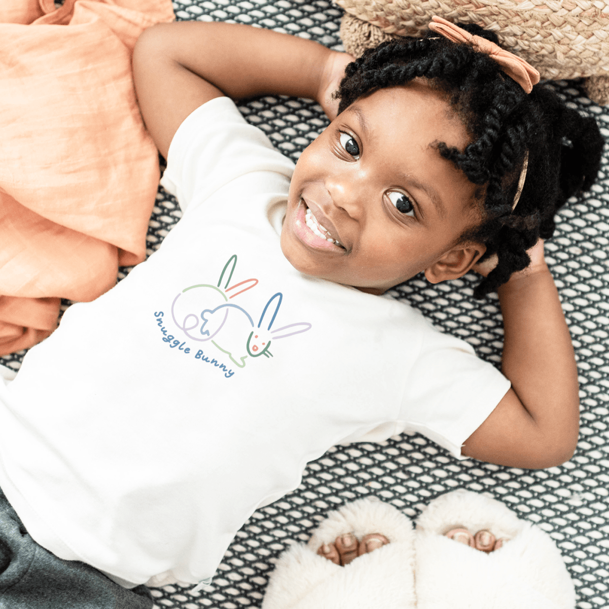 Finn + Emma graphic tee | snuggle bunny - 