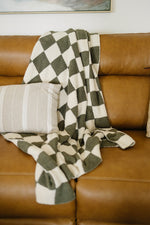Mebie Baby Green Checkered Plush Blanket - 