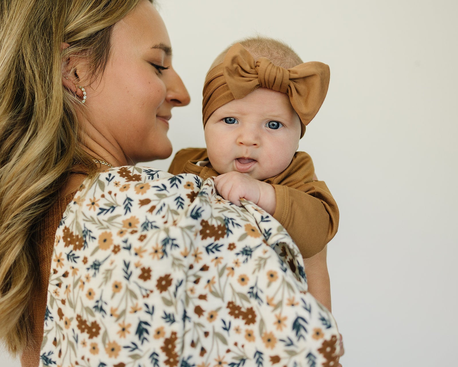 Mebie Baby Harvest Floral Muslin Burp Cloth - 