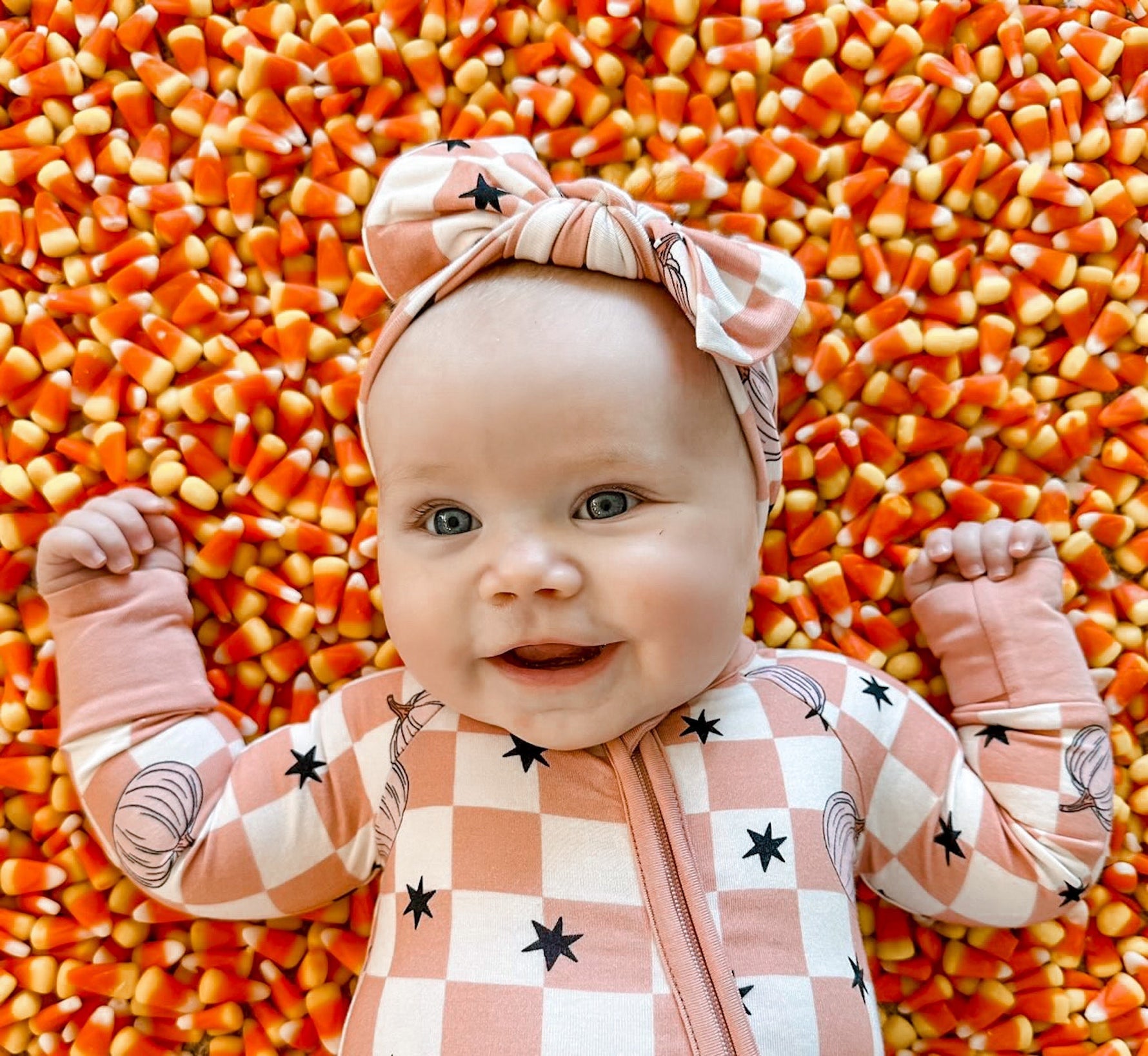 DREAM BIG LITTLE CO HARVEST KISSES CHECKS DREAM BOWEveretts Place