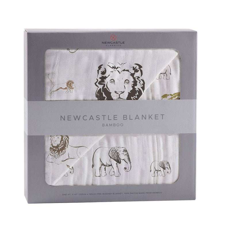 Hear Me RoarExperience the ultimate in comfort with our four layer 100% natural bamboo muslin blanket. This soft, breathable, and versatile blanket is perfect for home or on theEveretts Place: Online Boutique 