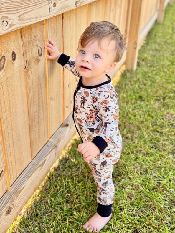 Dreamlet Howdy Haunts (Convertible Zip Footies) - 