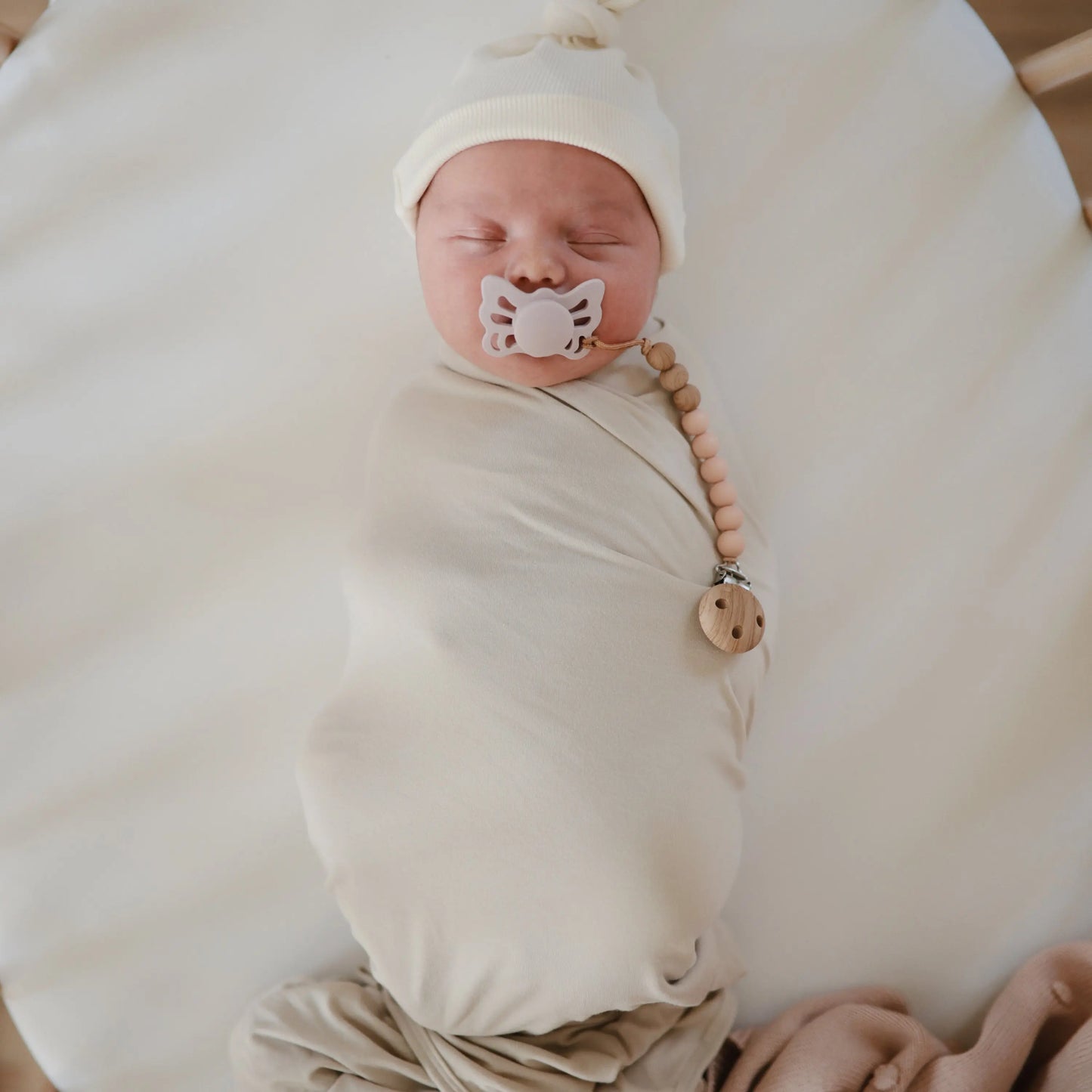 Stretchy Organic Cotton Crib Sheet Soft Breathable Pre-Washed with Elastic Edges Mushie