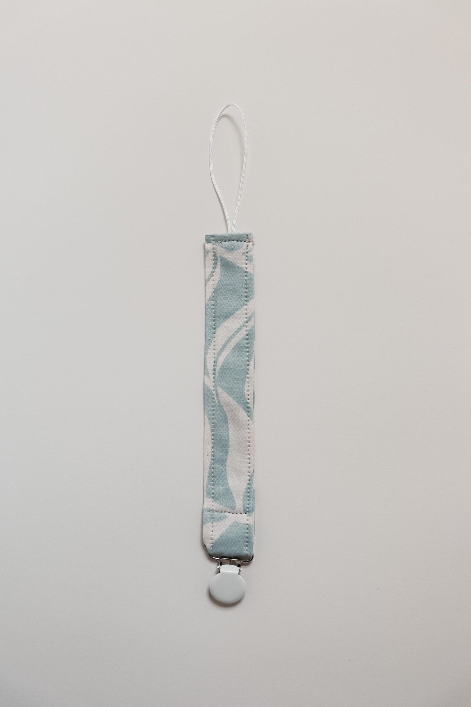 Little Mae & Co Jewel Palm Pacifier ClipEveretts Place