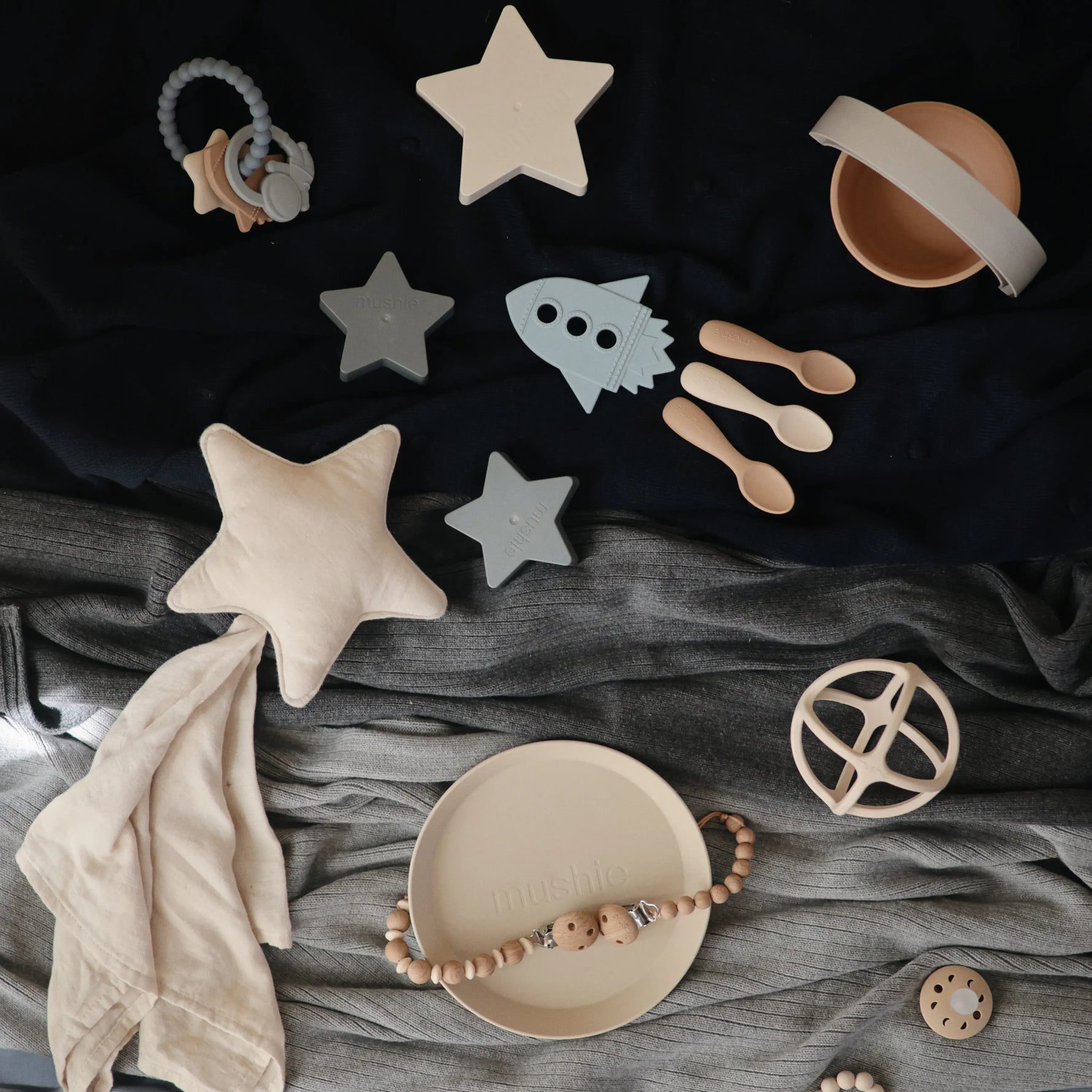 Mushie Star Lovey Blanket Made From 100 Percent Organic Cotton Soft Colors - Home & Garden > Linens & Bedding > Bedding > Blankets Blanket