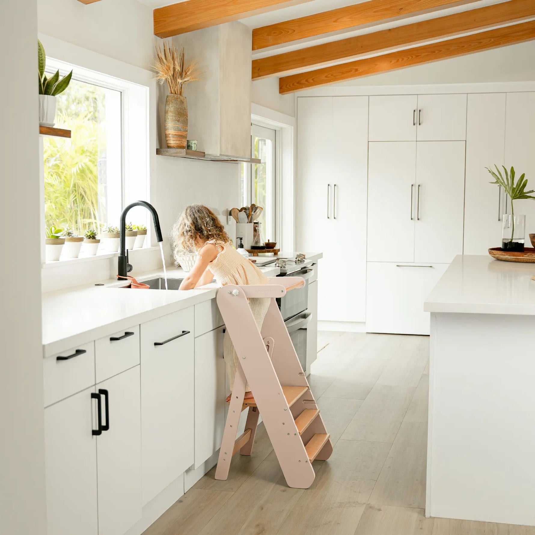 Comfy Cubs Kids Step Stool for Ages 3+ in Blush - 