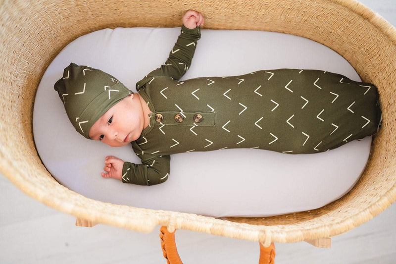 Knot Hat - Green Arrow for newborns, soft bamboo and spandex.