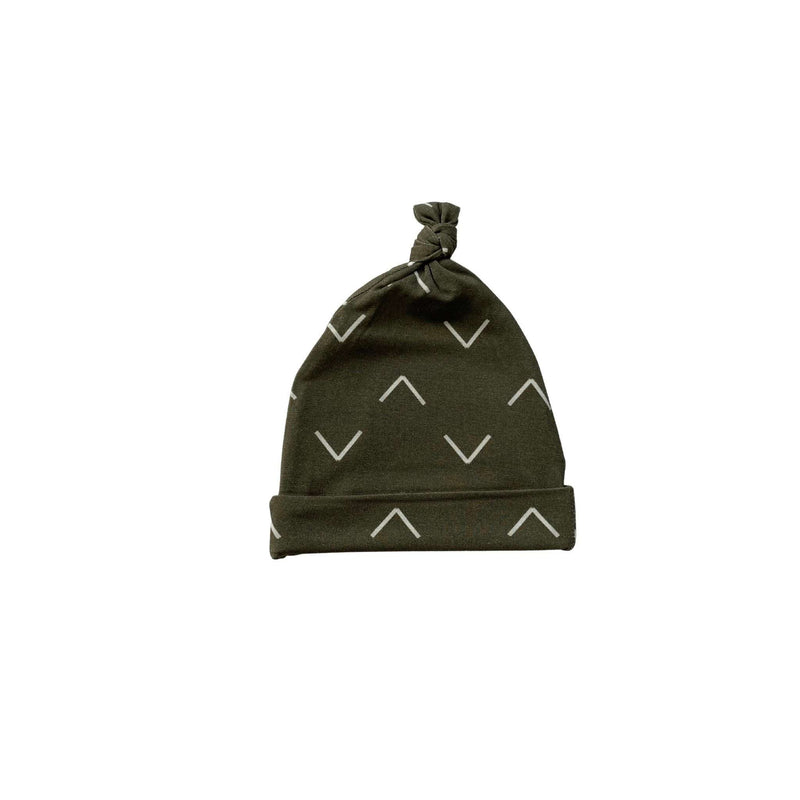 Green Arrow knot hat for newborns, soft bamboo and spandex material.