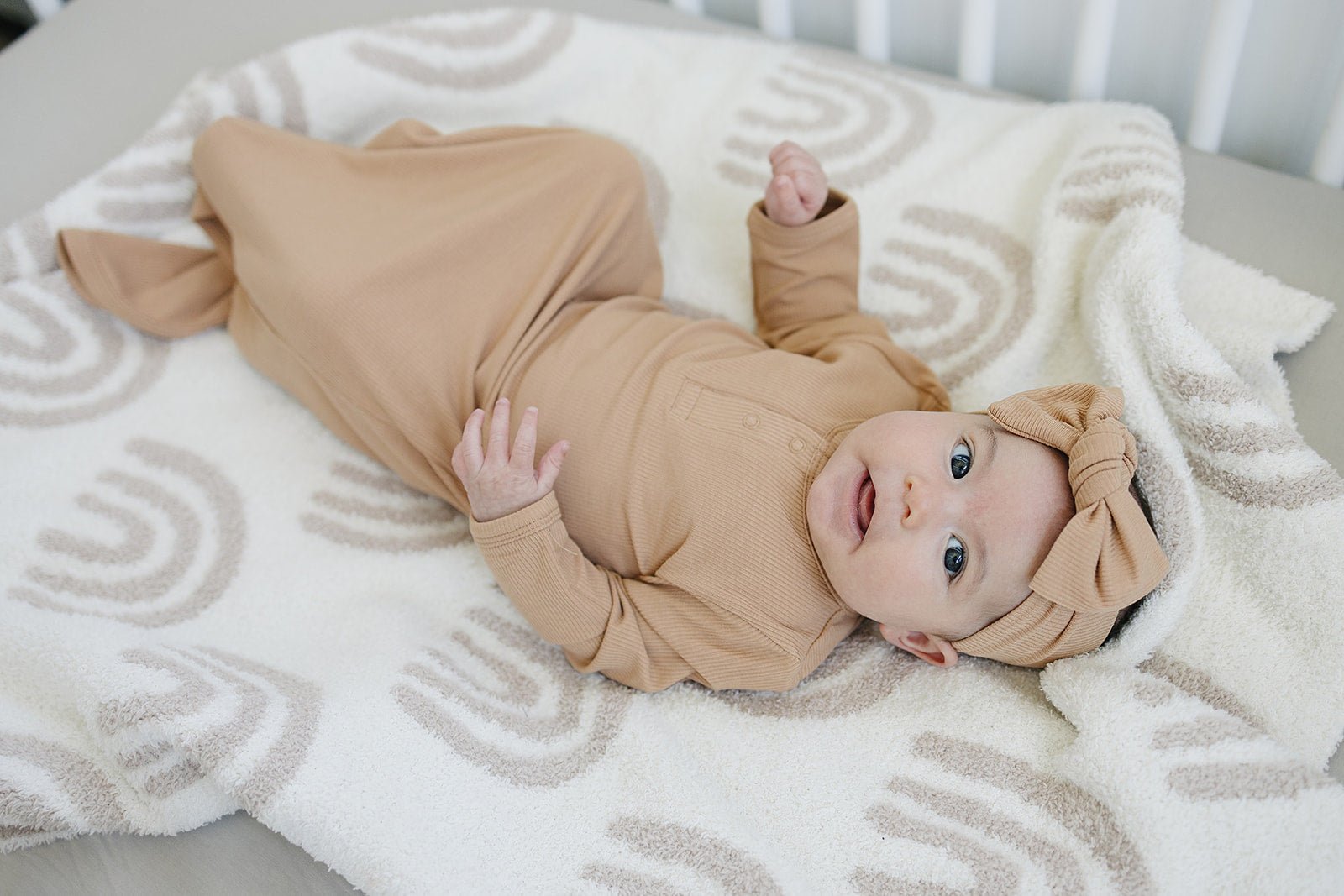 Mebie Baby Latte Ribbed Bamboo Knot Gown - 