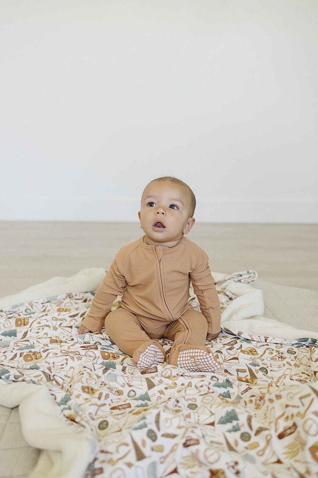 Mebie Baby Latte Ribbed Bamboo Zipper - 