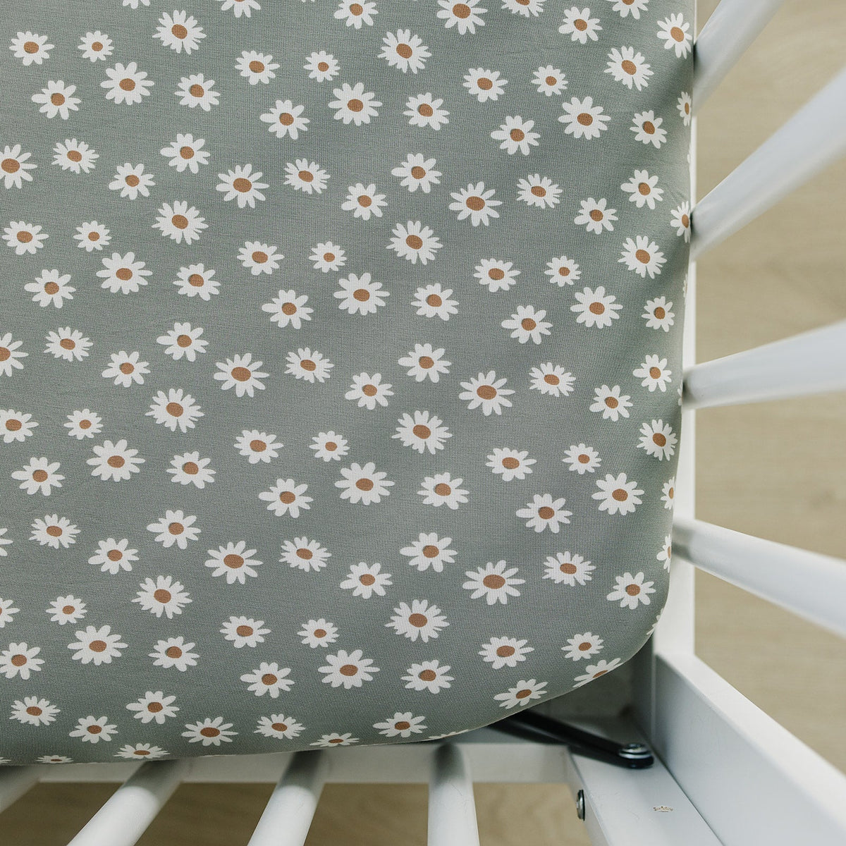 Mebie Baby Light Green Daisy Bamboo Stretch Crib Sheet - 