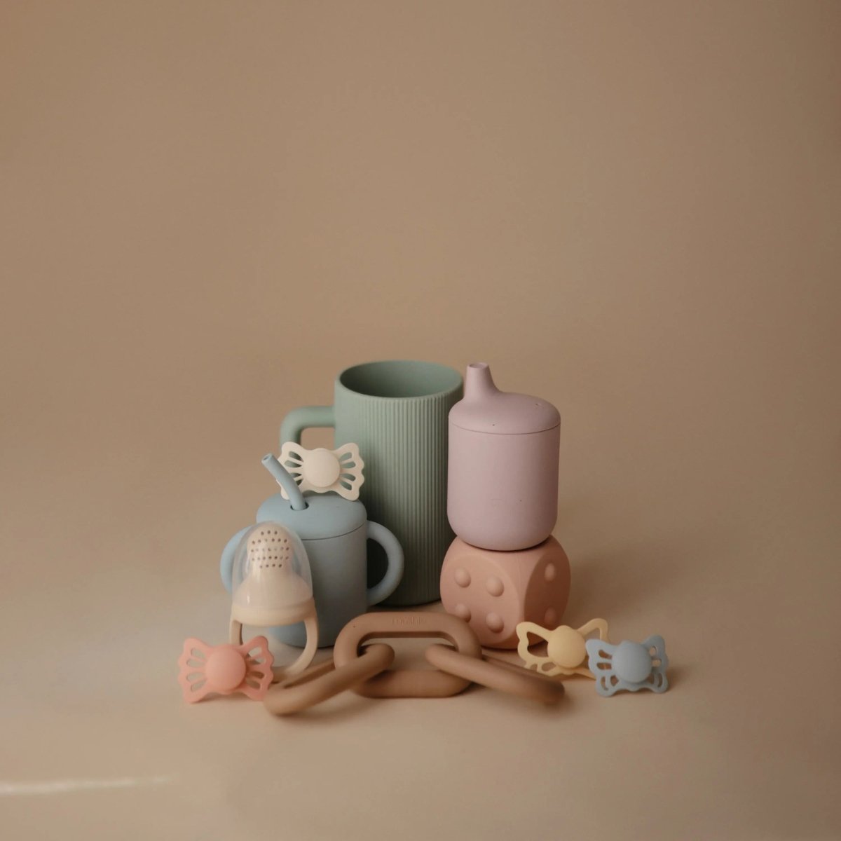 Mushie Links Teether Made from Food Grade Silicone for Sore Gums Relief and Comfort - Everetts Place Boutique - 