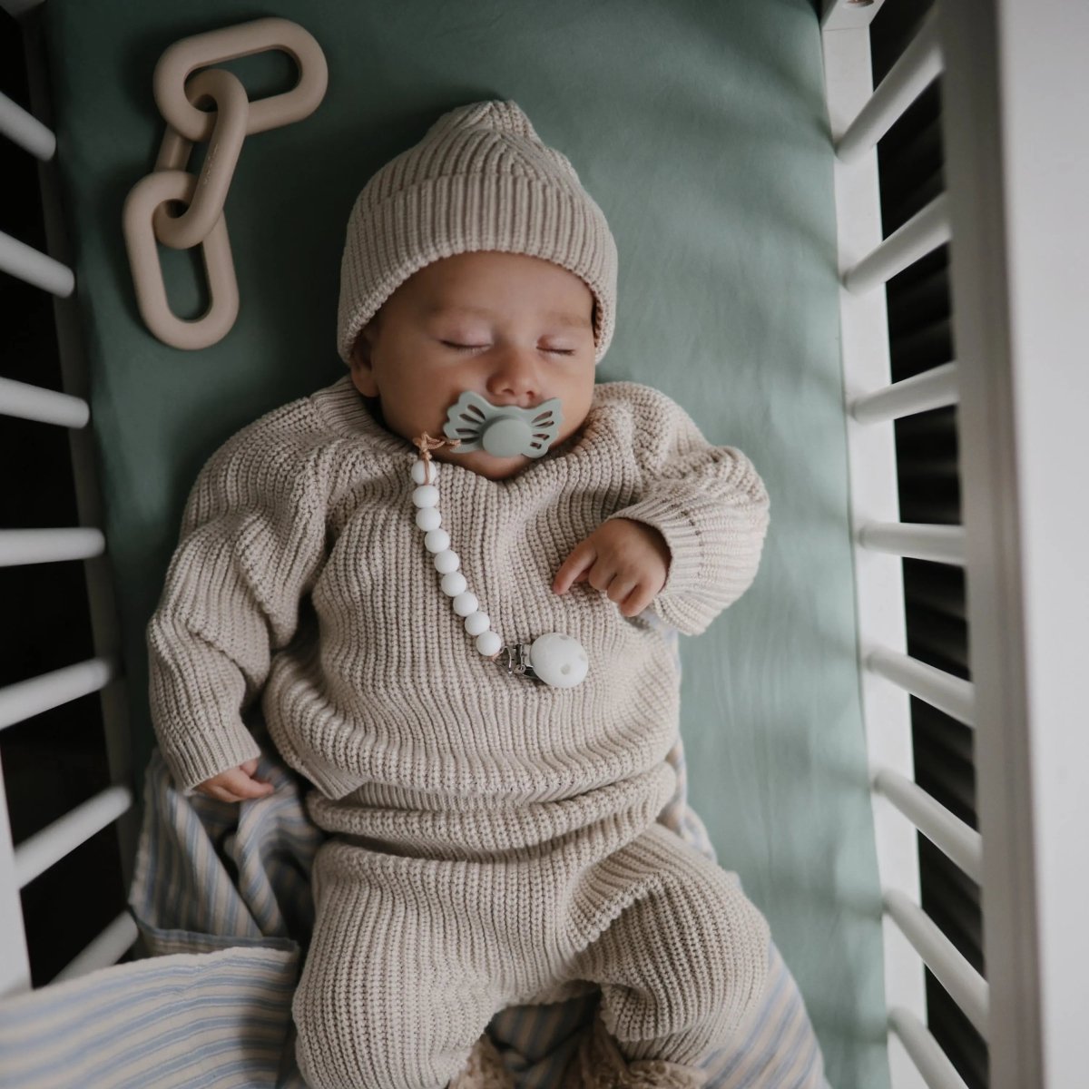 Mushie Links Teether Made from Food Grade Silicone for Sore Gums Relief and Comfort - Everetts Place Boutique - 