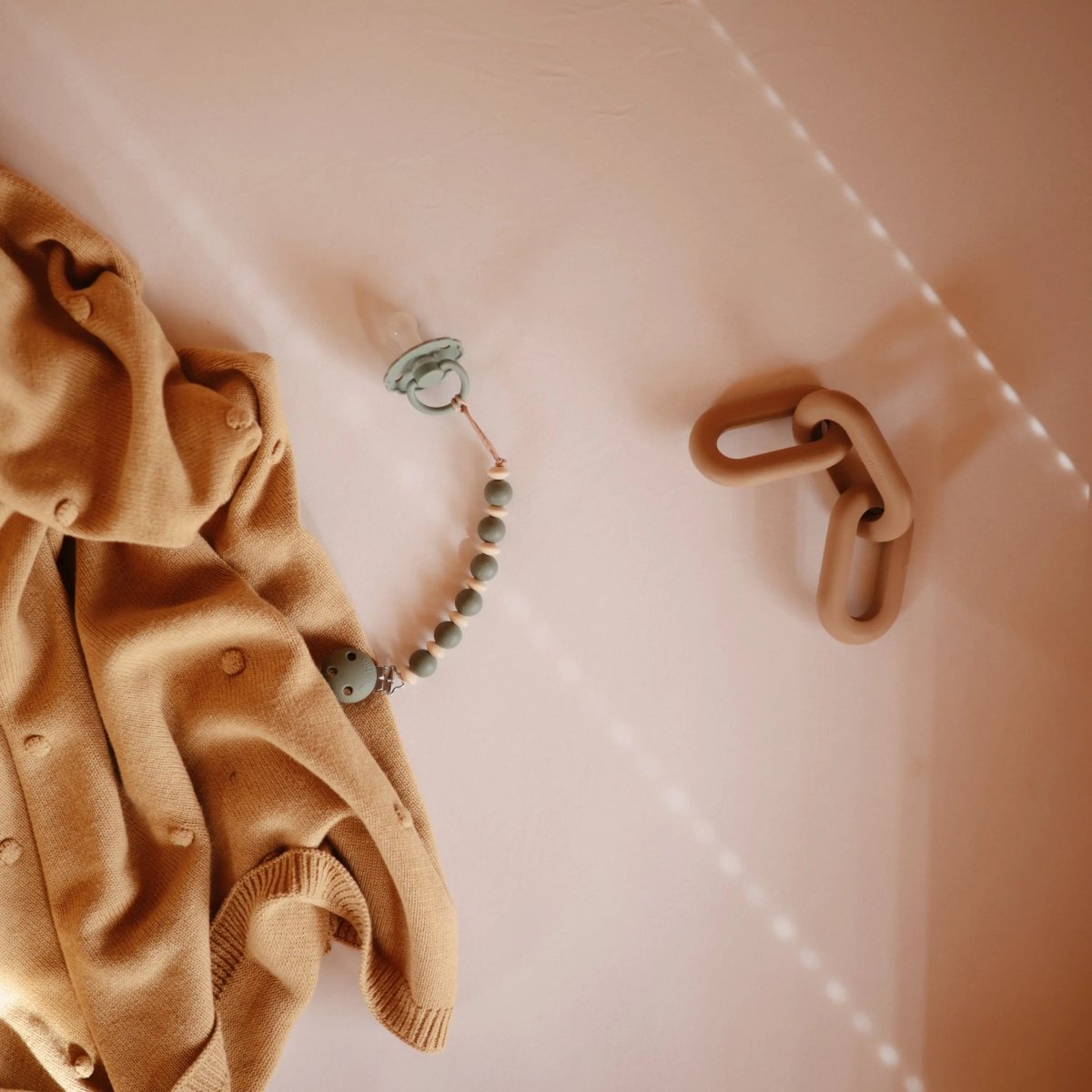 Mushie Links Teether Made from Food Grade Silicone for Sore Gums Relief and Comfort - Everetts Place Boutique - 