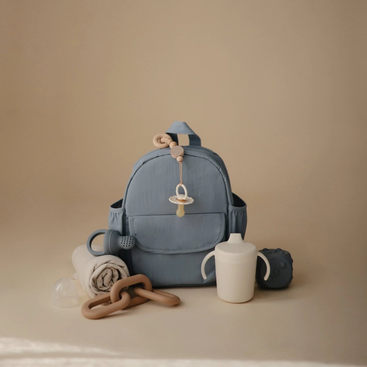 Mushie Links Teether Made from Food Grade Silicone for Sore Gums Relief and Comfort - Everetts Place Boutique - 