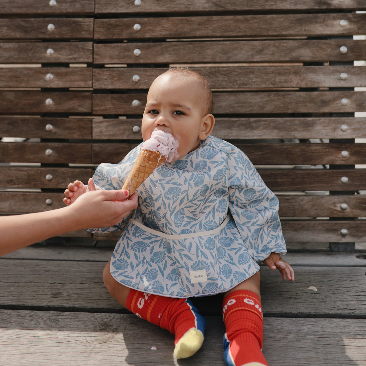 Long Sleeve Bib, 6-24 Months by Mushie