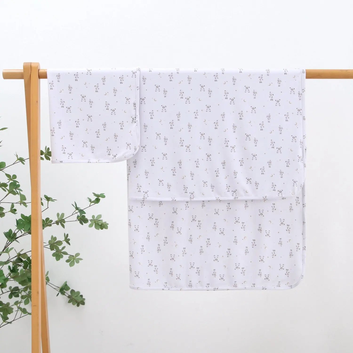 Luxie Charm Little Lamb Swaddle Blanket - 