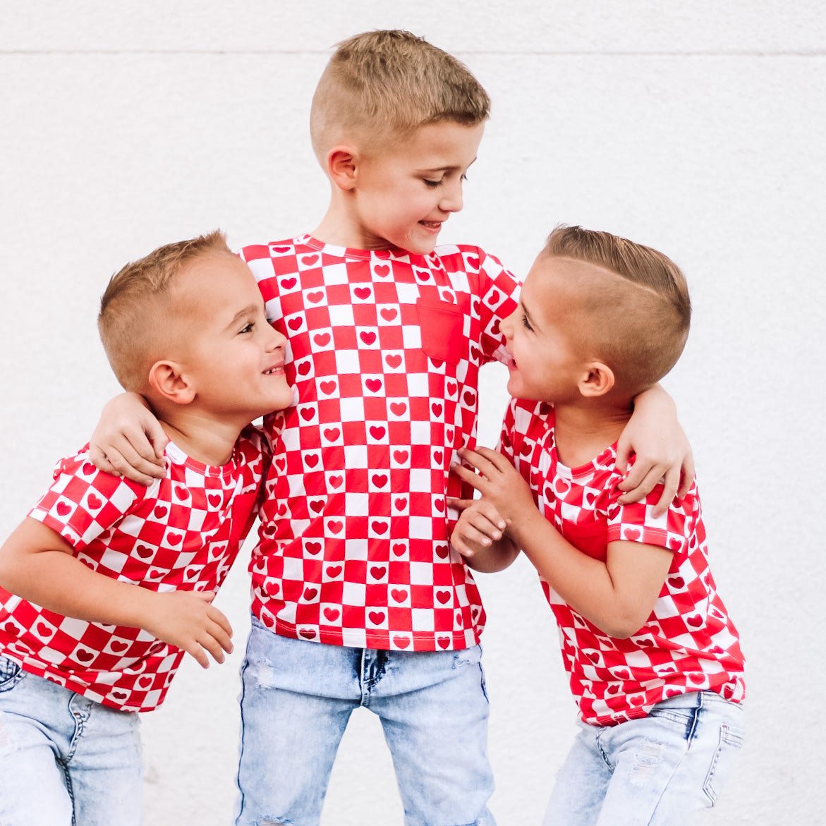 DREAM BIG LITTLE CO LOVE CHECKZZZ EXCLUSIVE DREAM POCKET TEEEveretts Place