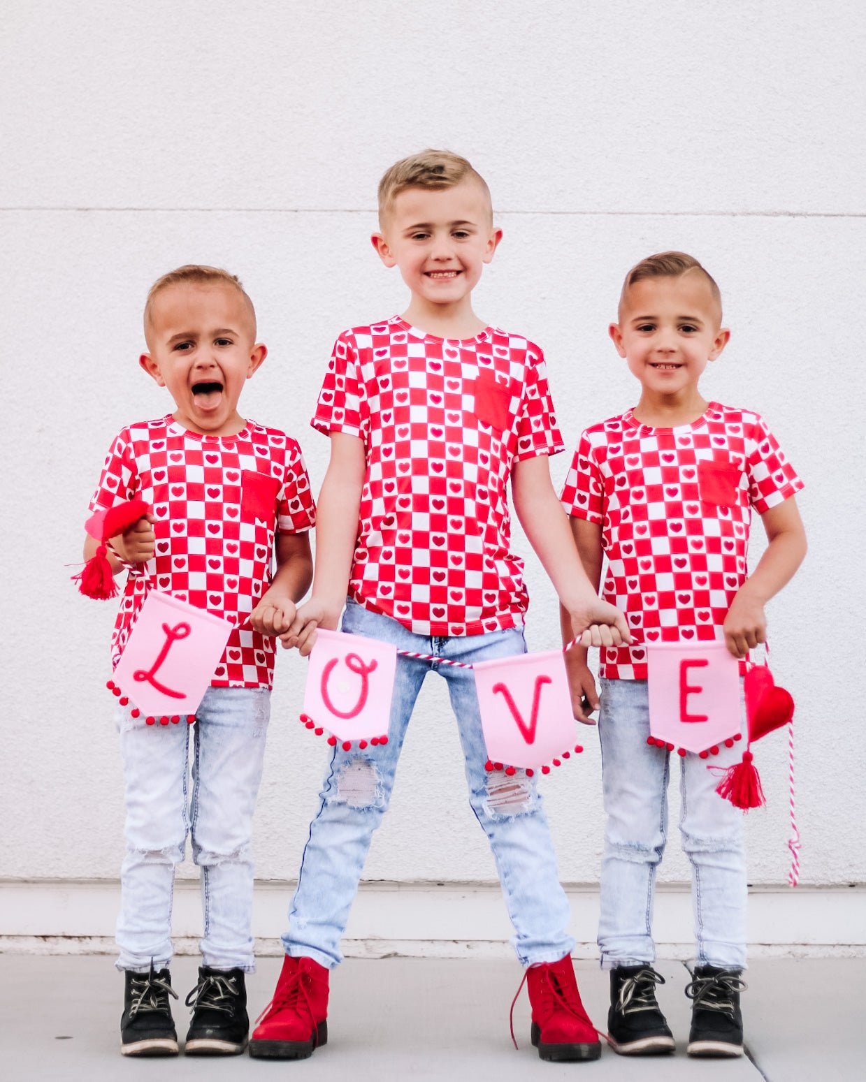DREAM BIG LITTLE CO LOVE CHECKZZZ EXCLUSIVE DREAM POCKET TEEEveretts Place