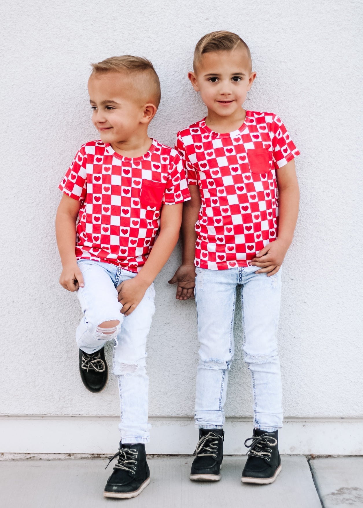 DREAM BIG LITTLE CO LOVE CHECKZZZ EXCLUSIVE DREAM POCKET TEEEveretts Place