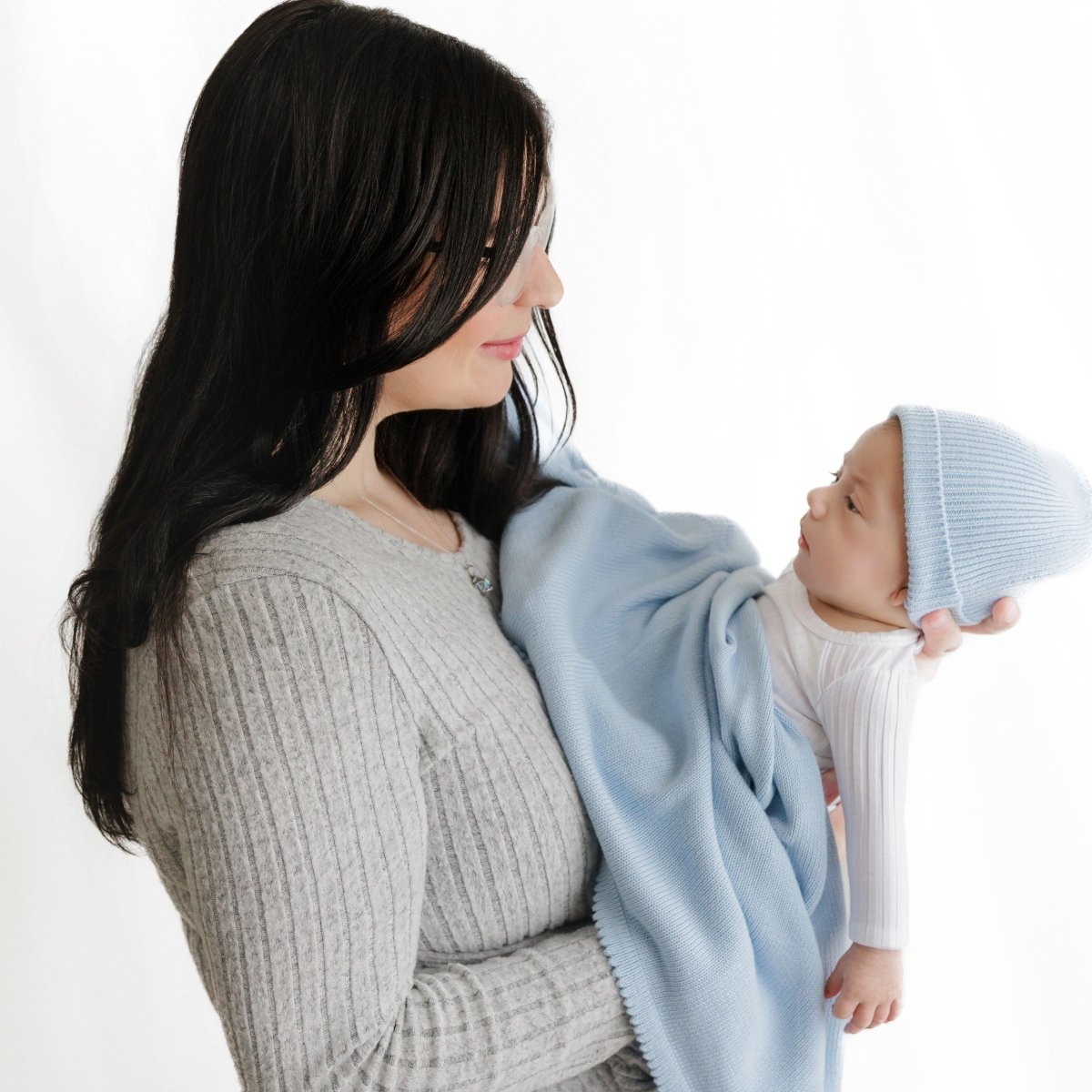 Bleu La La Luxe Collection 100 Percent Organic Cotton Luxury Knit Baby Blanket - Everetts Place Boutique - 