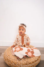 Harp Angel Boutique Luxurious Plush Mini Blanket with Daisy Design for Babies and Toddlers - 