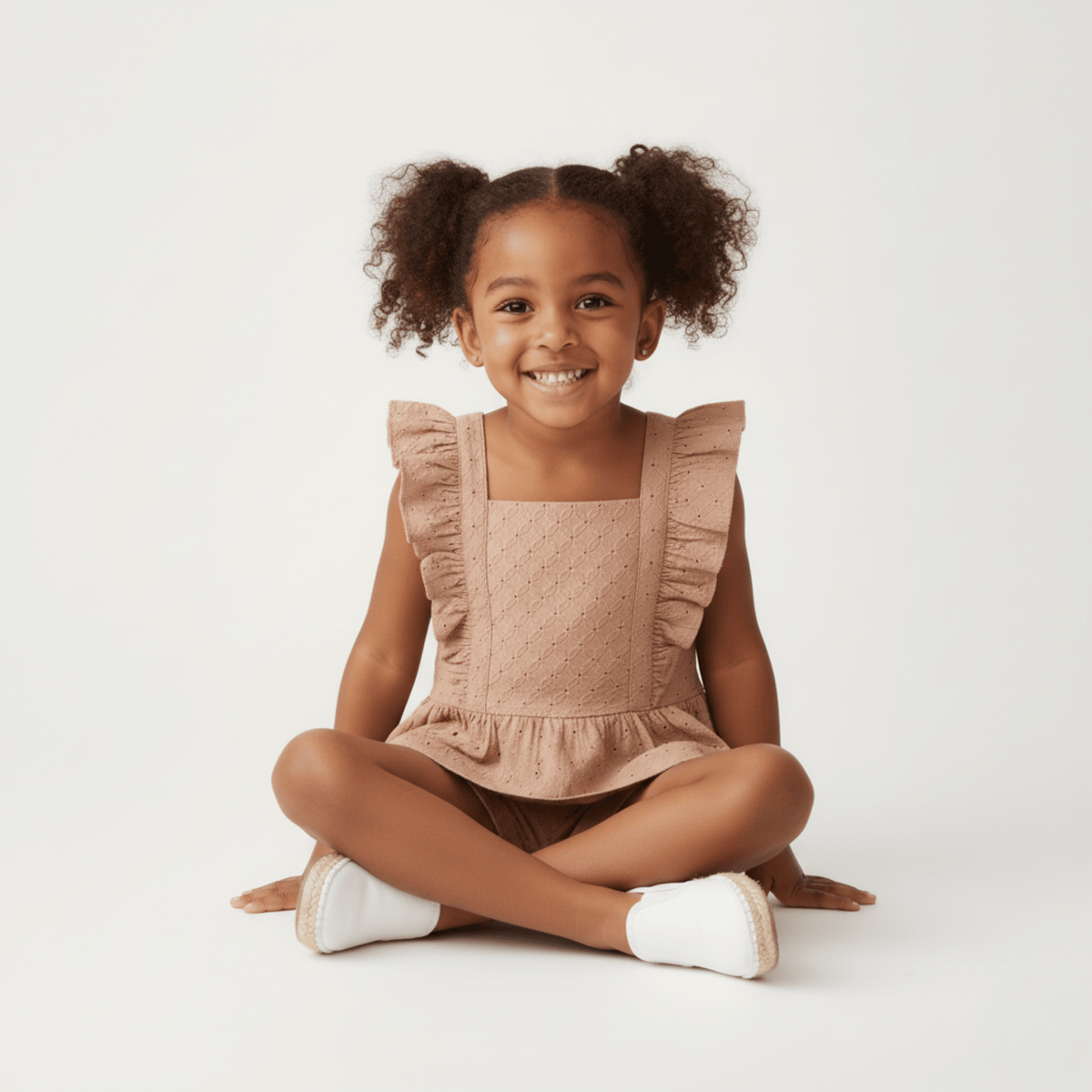 Makemake Organics Makemake Organics Baby Organic Eyelet Top And Shorts Set