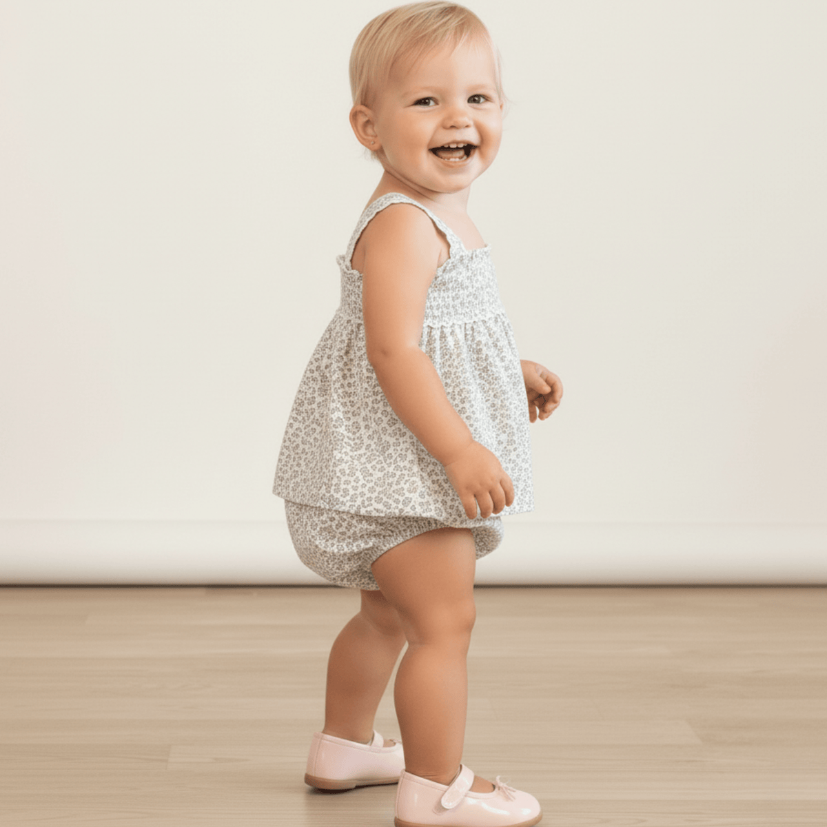 Makemake Organics Makemake Organics Baby Outfit Scalloped Top And Bloomers Two Piece Set Lavender Linen - Cotton Blend