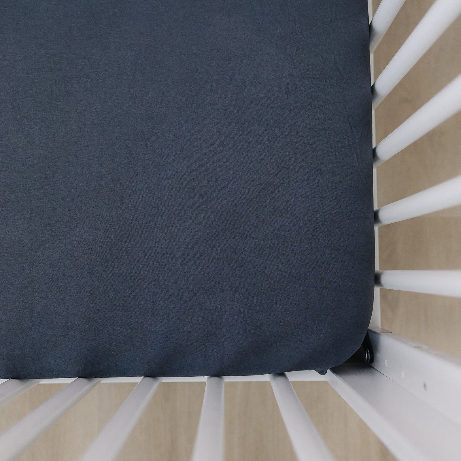 Mebie Baby Mebie Baby Charcoal Bamboo Stretch Crib Sheet Soft Easy Care - 