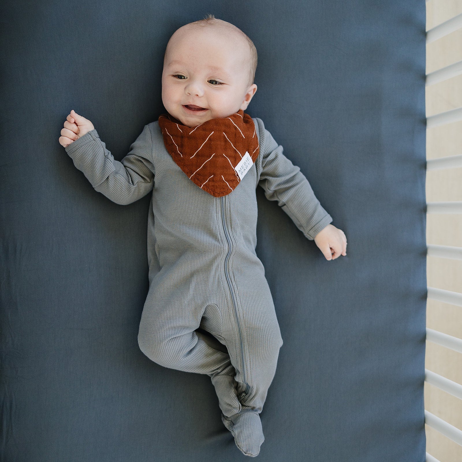 Mebie Baby Mebie Baby Charcoal Bamboo Stretch Crib Sheet Soft Easy Care - 