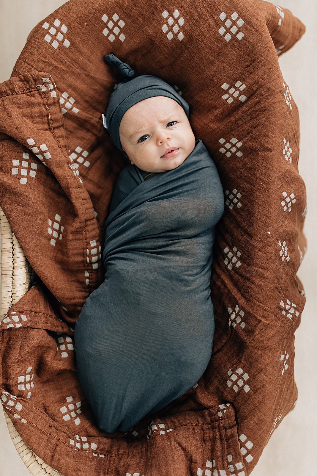 Mebie Baby Mebie Baby Charcoal Bamboo Stretch Swaddle Blanket For Baby - 