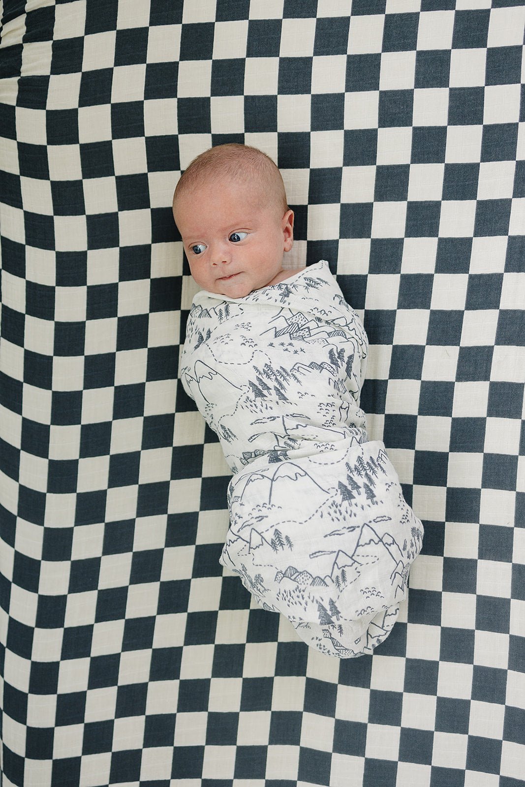 Mebie Baby Mebie Baby Charcoal Checkered Muslin Crib Sheet For Modern Nursery - 