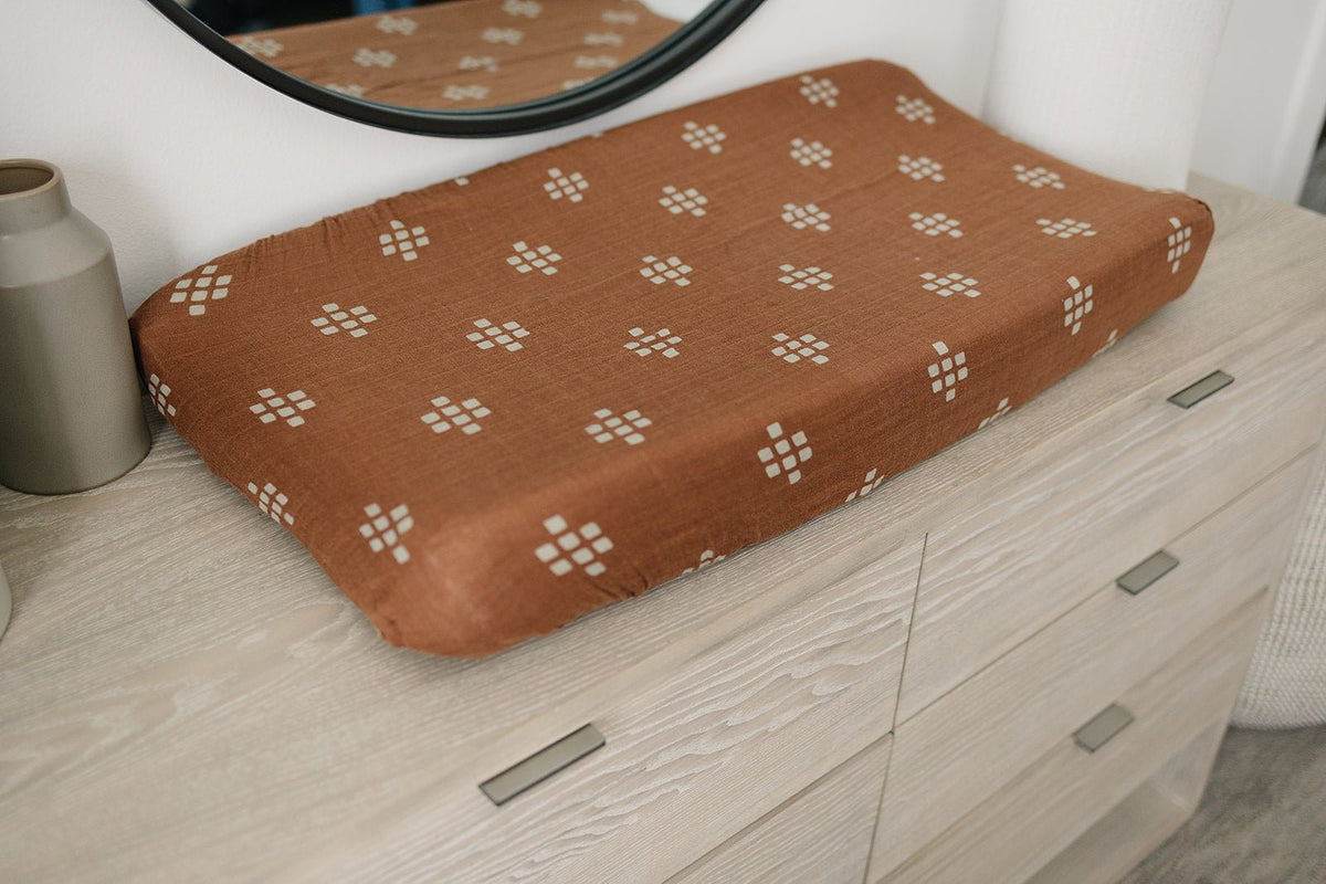 Mebie Baby Mebie Baby Chestnut Textiles Muslin Changing Pad Cover - 