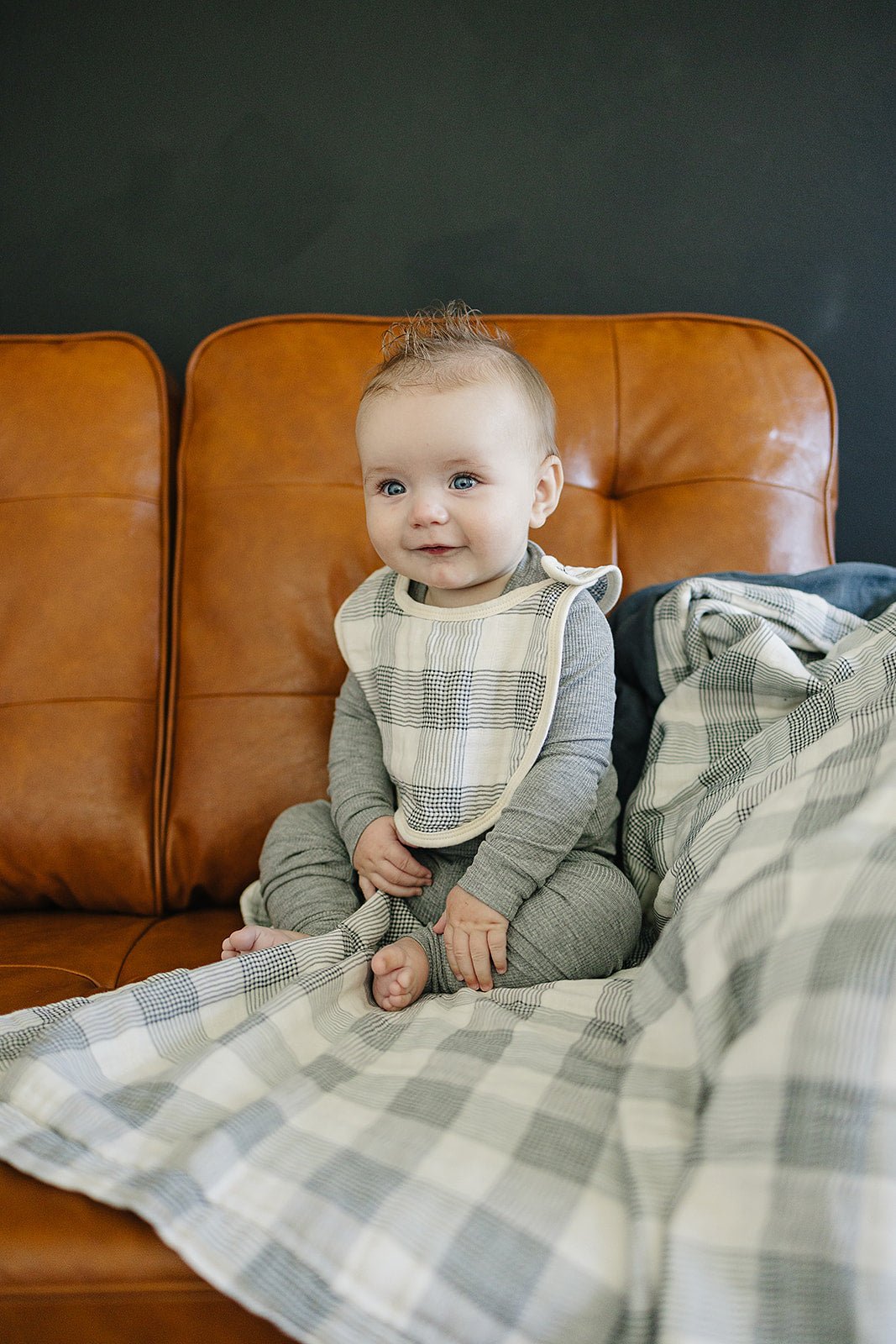 Mebie Baby Mebie Baby Coastal Plaid Classic Muslin Bib for Drool and Spills - 