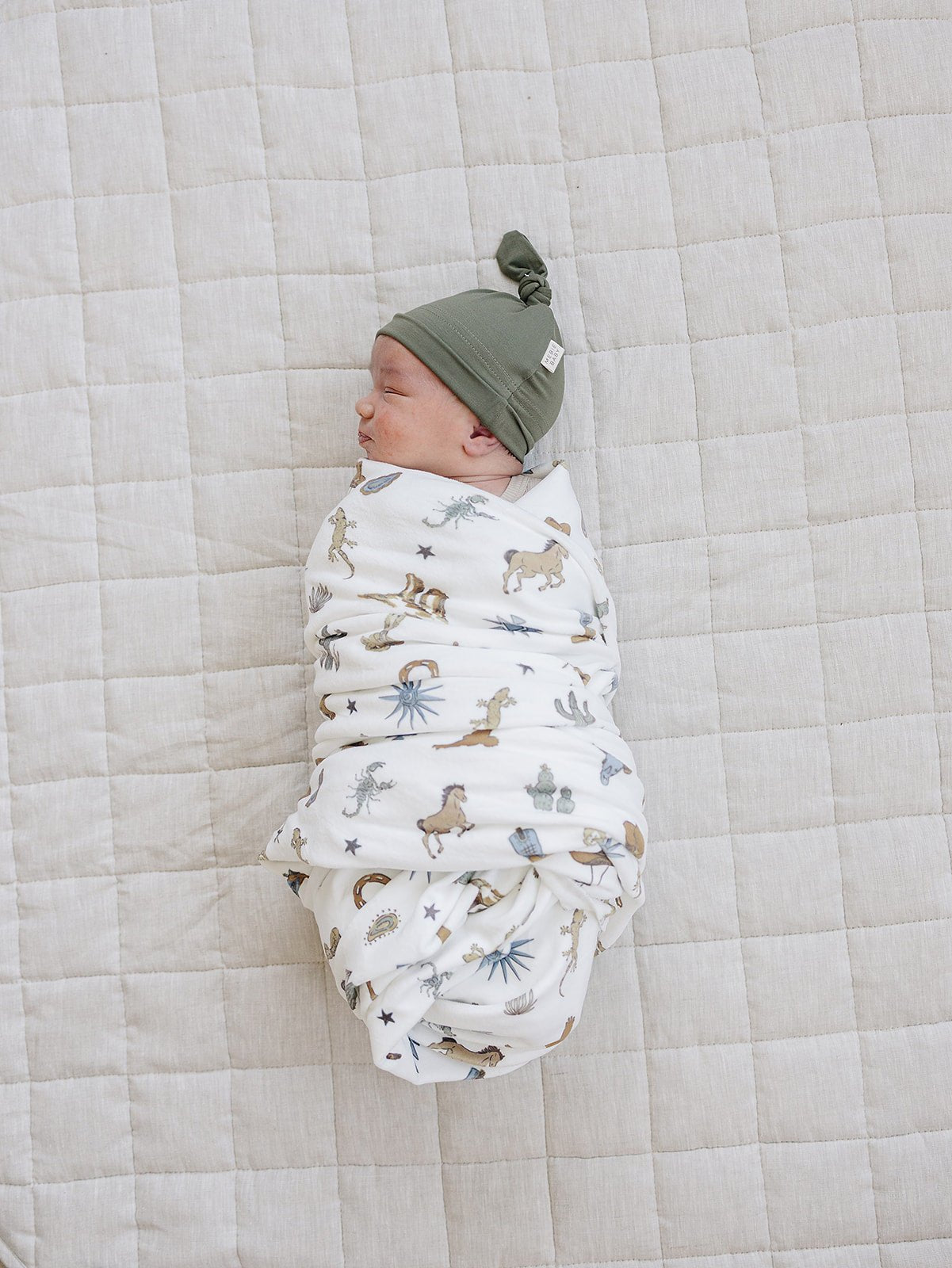 Mebie Baby Mebie Baby Desert West Luxe Fleece Swaddle for Newborns - 