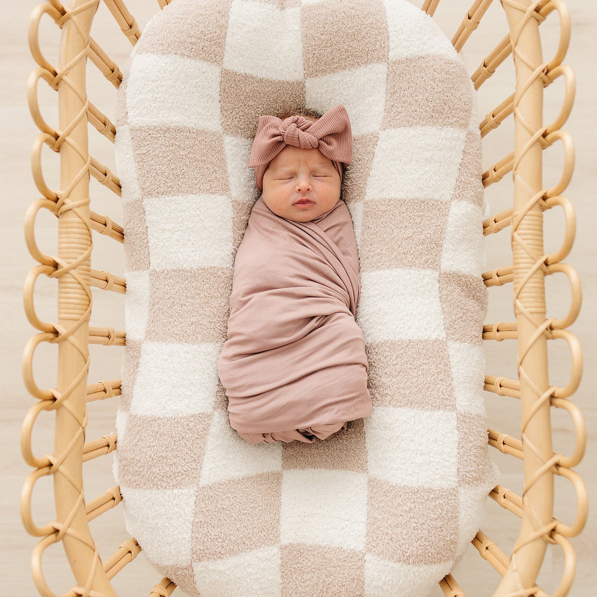 Mebie Baby Mebie Baby Dusty Rose Bamboo Stretch Swaddle For Babies - 