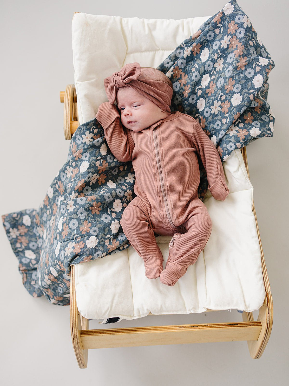 Mebie Baby Mebie Baby Dusty Rose Organic Cotton Ribbed Double Zipper Footed Pajamas - 
