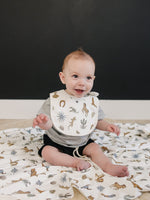 Mebie Baby Mebie Baby Rounded Luxe Fleece Bib for Gentle Skin and Messes - 