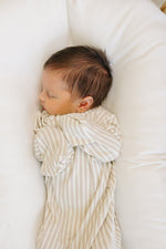 Mebie Baby Mebie Baby Taupe Stripe Bamboo Knot Gown Size Zero To Three Unisex - 