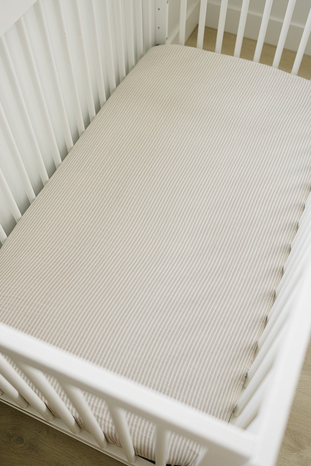 Mebie Baby Mebie Baby Taupe Stripe Muslin Crib Sheet For Baby Nursery - 