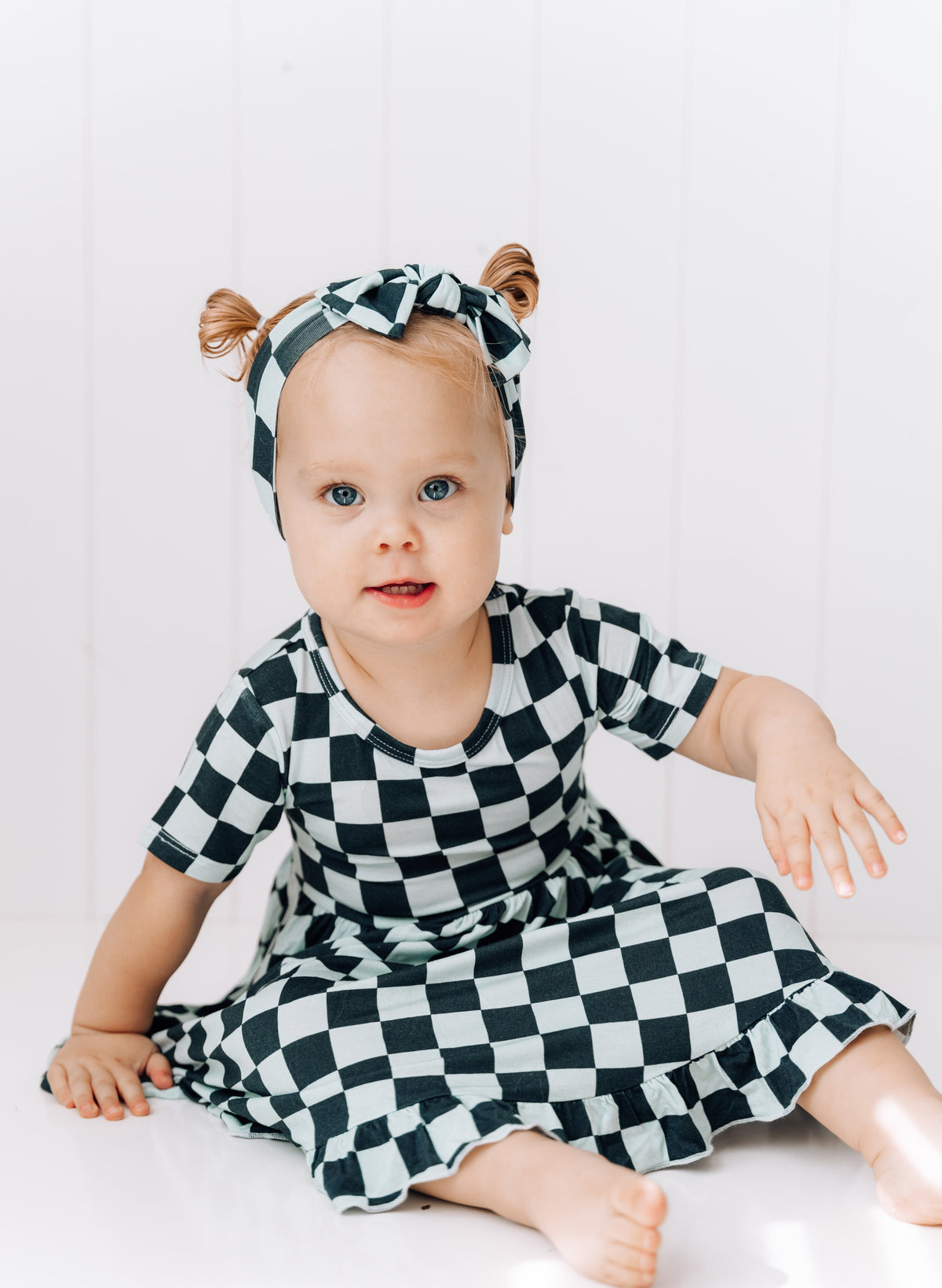 DREAM BIG LITTLE CO MIDNIGHT CHECKERS DREAM BOWEveretts Place