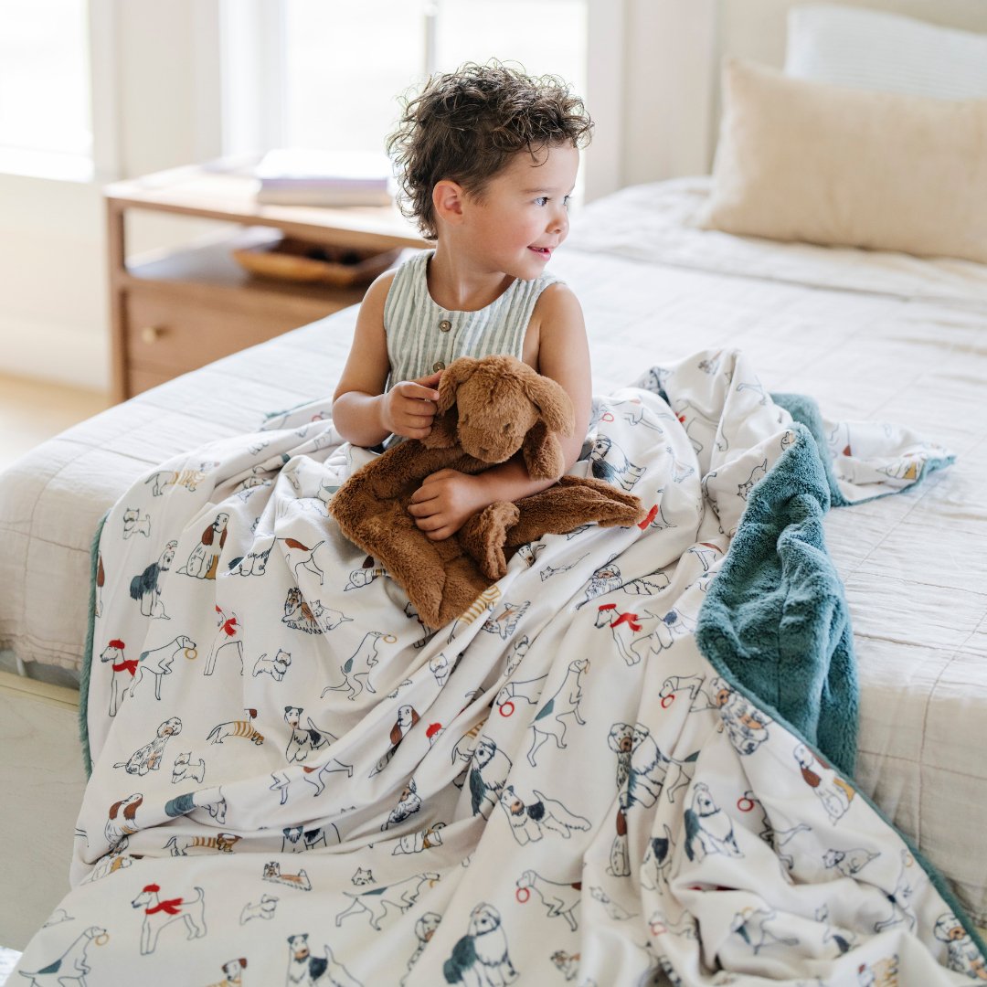 Saranoni Minky Lush XL blanket, plush and cozy for baby.