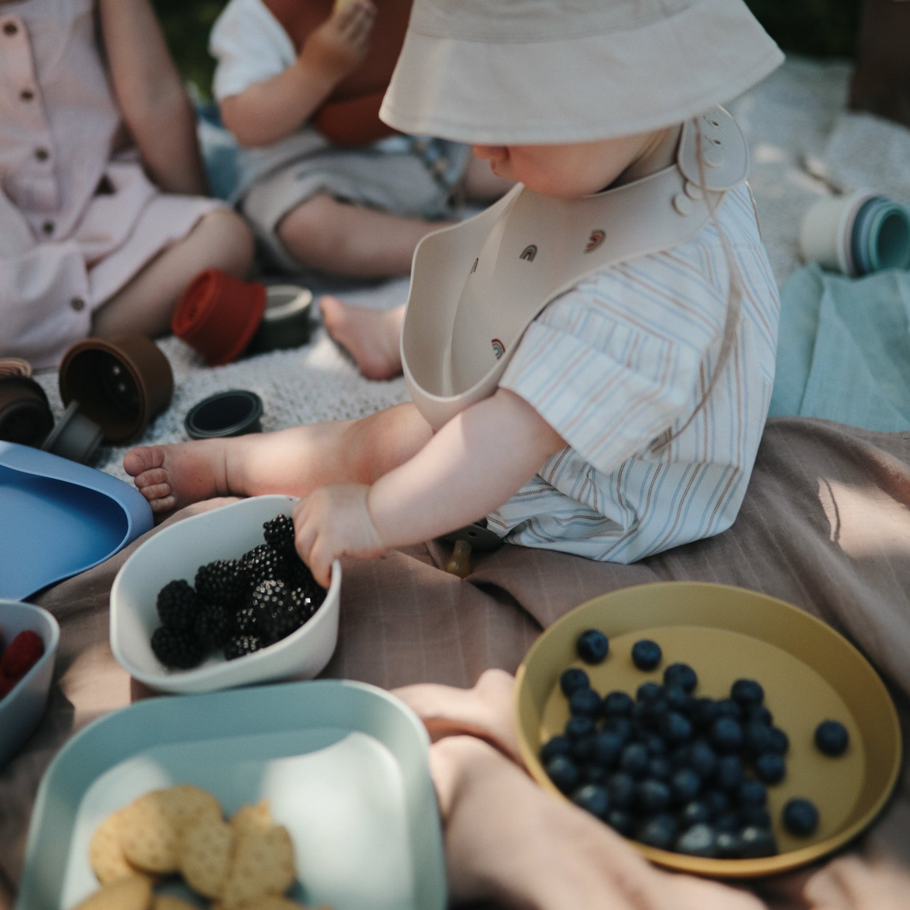 Mushie square dinnerware bowls for babies