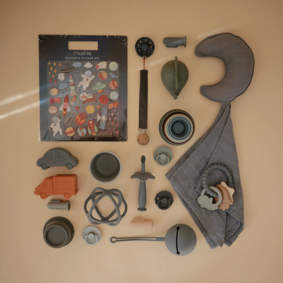 Mushie Moon Lovey Blanket - 