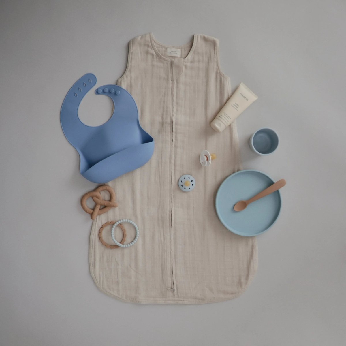 Mushie Mushie Plastic Dinnerware Cups Lightweight Non Toxic Designed for Kids - Everetts Place Boutique - 