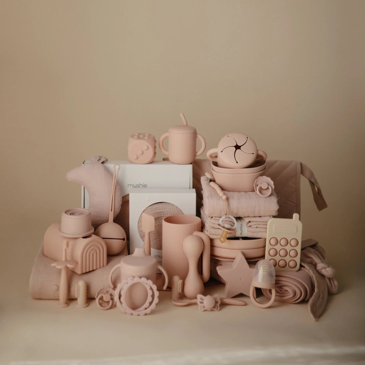 Mushie Mushie Trainer Sippy Cup Dishwasher and Microwave Safe with Easy Grip Handles - Everetts Place Boutique - 